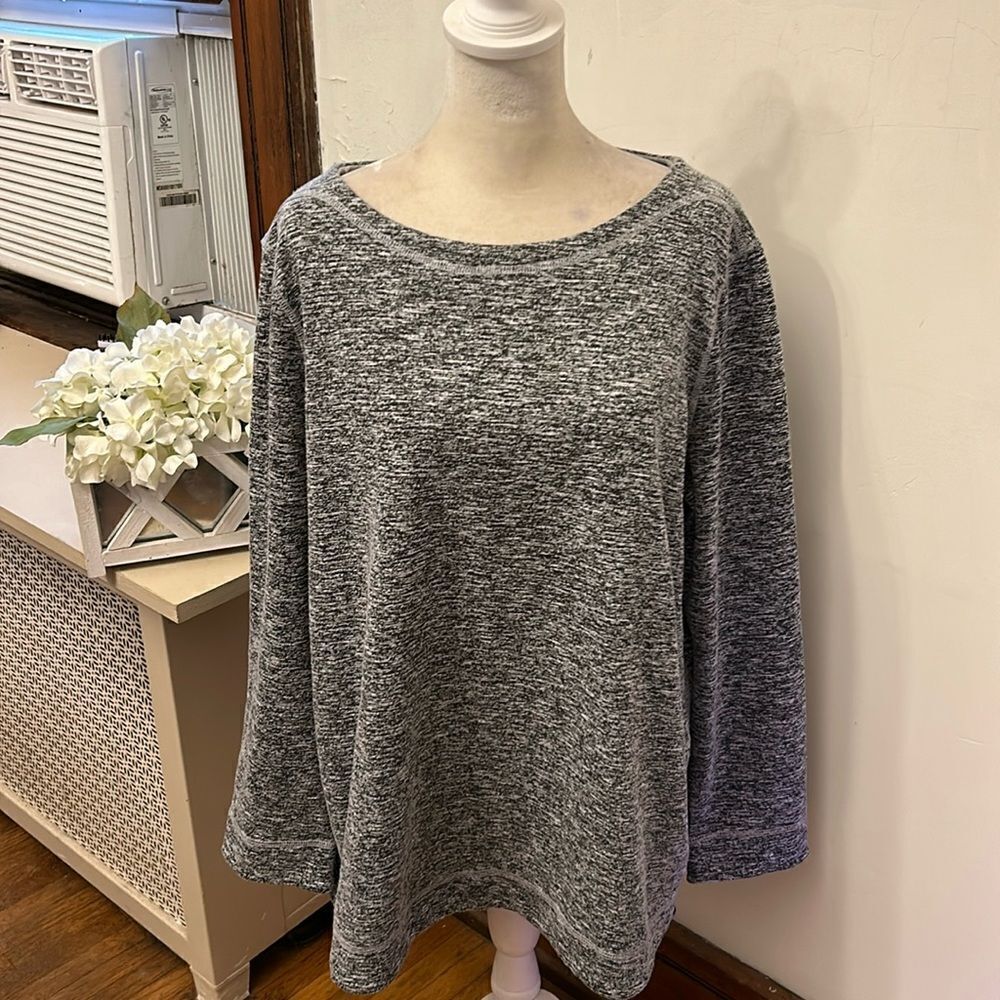 3/$30 westbound gray black long sleeve sideβzipper sweatshirt Size XL EUC